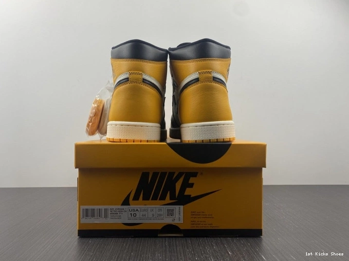 1st Kicks High OG Air Yellow Toe Jordan 555088-711 1 0813